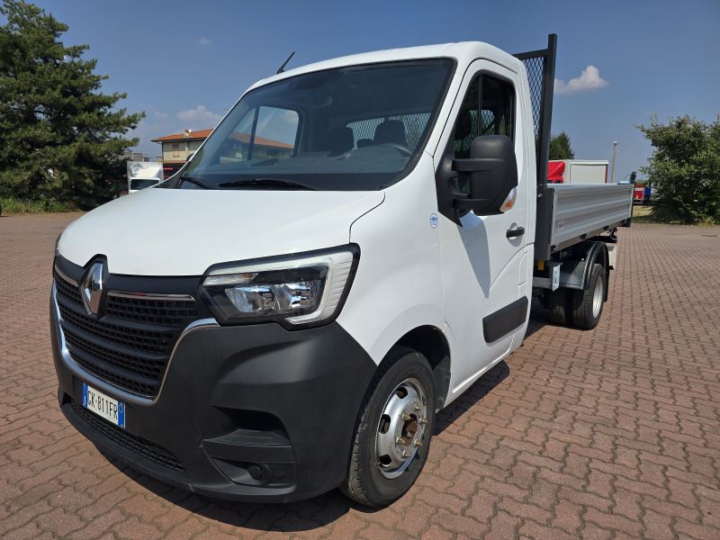 Renault Master gemellato